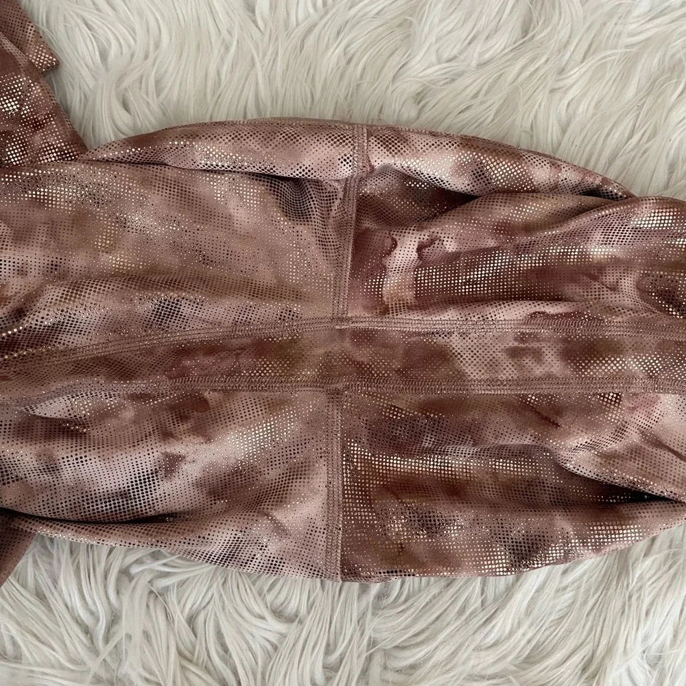 {Lululemon} Align Crop 23" Shine in Diamond Dye Misty Shell Cacao Diffuse Foil - Picture 9 of 10